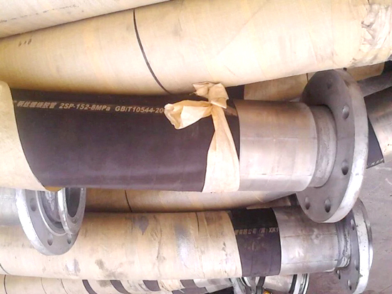 2SP-152-8MPa煤矿抢（qiǎng）险专用排水高压橡胶管总成
