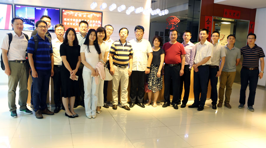 深圳市（shì）新能（néng）源汽（qì）車產業協會攜常州市（shì）政府、中汽研領導一行蒞臨草莓视频污污污污參觀指（zhǐ）導