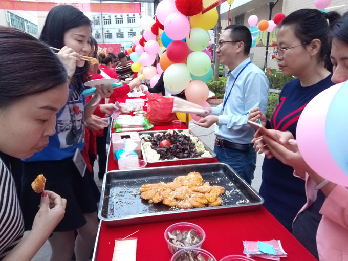 草莓视频污污污污迎新春鬧元宵