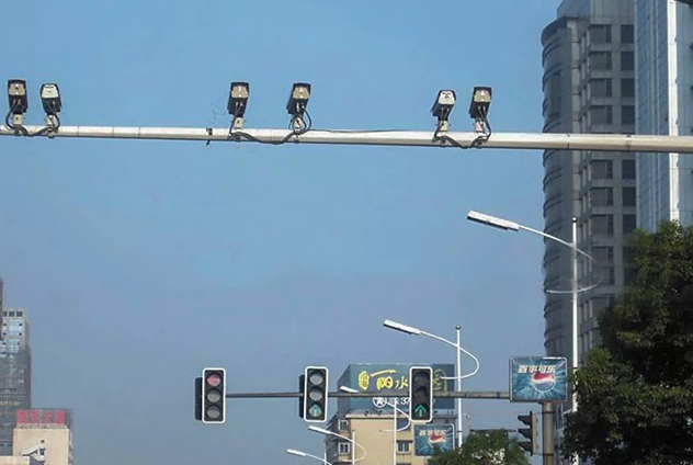電子警察杆